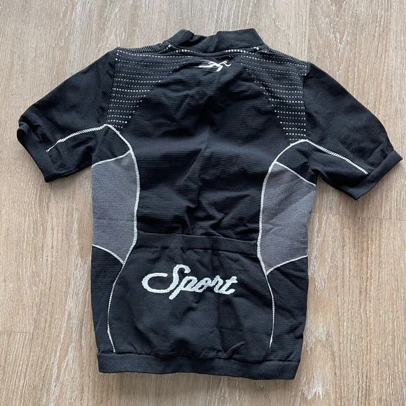 OFF WHITE TOP - Picture 2 of 2